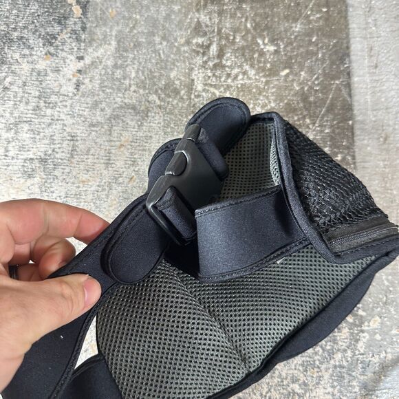 CASE LOGIC Fanny Pack Portable CD Player Waist Belt Travel Case Carrier Holder - Picture 4 of 6